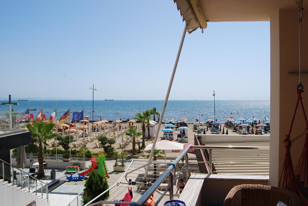 Teuta Apartment Дуррес Екстер'єр фото