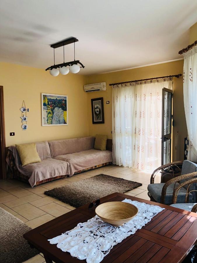 Teuta Apartment Дуррес Екстер'єр фото
