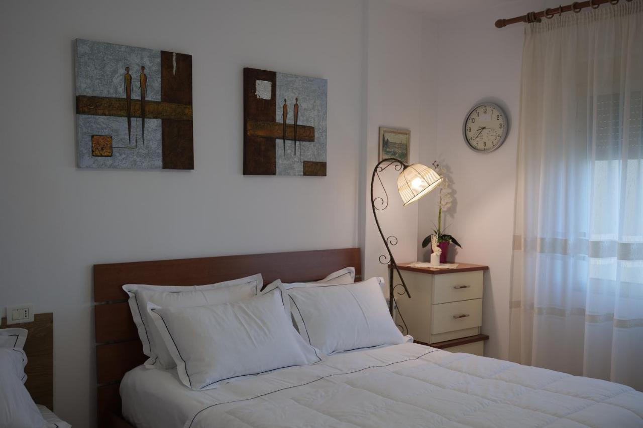 Teuta Apartment Дуррес Екстер'єр фото